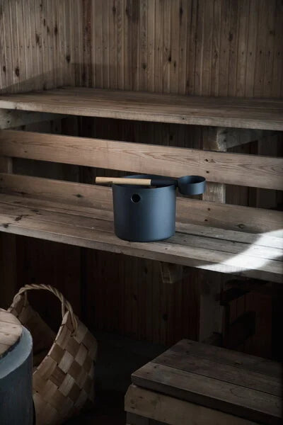 KOLO BUCKET,LADLE AS HANDLE,BLACK-29000