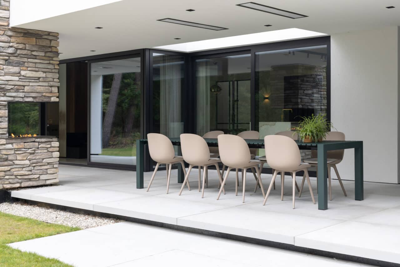 Bromic Heating 2300W Black Platinum Smart-Heat™ Electric Heater / 220-240V - BH0320003