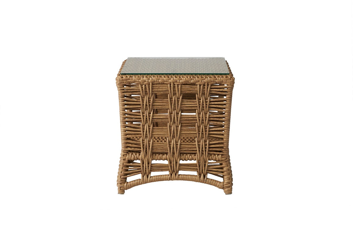 Lloyd Flanders Magnolia 25" Rectangular End Table - 331043