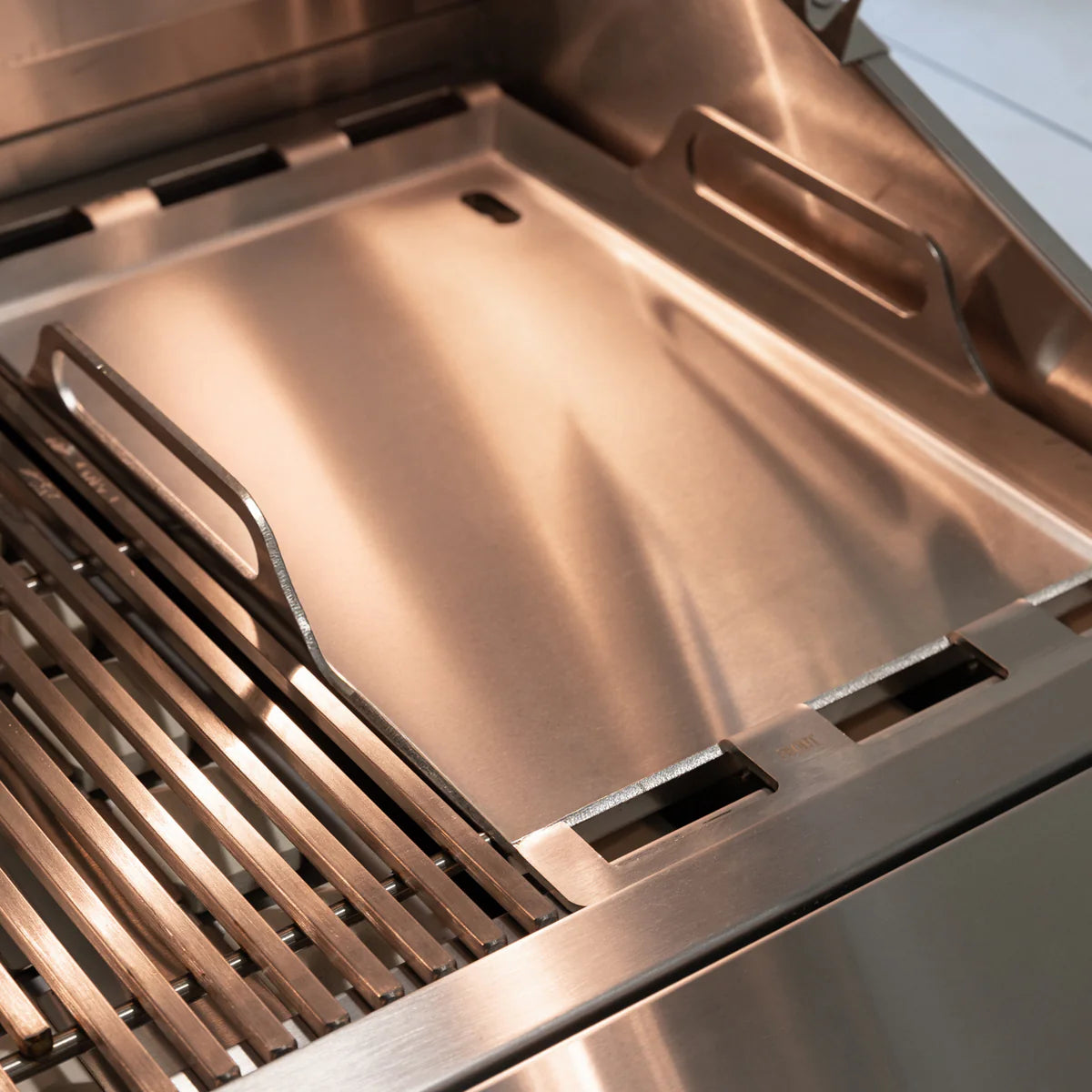 Summerset Quest Series 42-Inch Stainless Steel Gas Grill - NG and LP