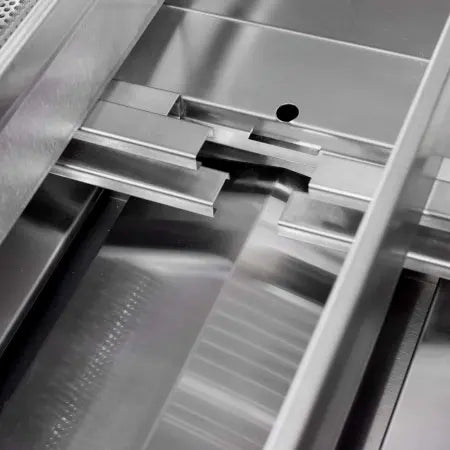 Blaze Grills 32-Inch 4-Burner LTE Natural Gas Grill with Rear Burner and Built-in Lighting System - BLZ-4LTE2-NG