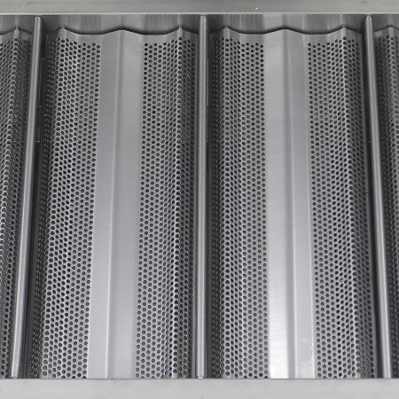 Blaze Grills 40-Inch 5-Burner LTE Gas Grill with Rear Burner and Built-in Lighting System - BLZ-5LTE2-NG