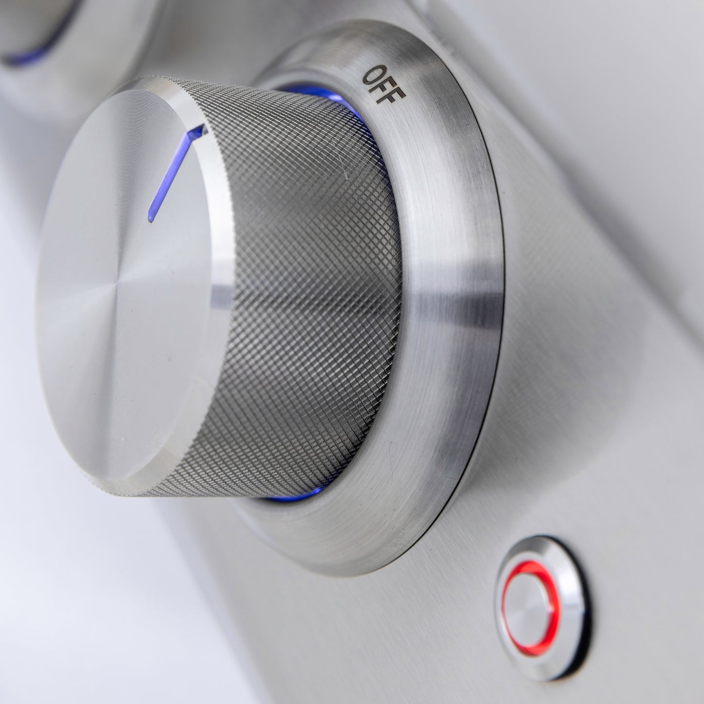 Blaze Grills 32-Inch 4-Burner Premium LTE+ Propane Gas Grill with Rear Burner and Built-in Lighting System - BLZ-4LTE3-LP