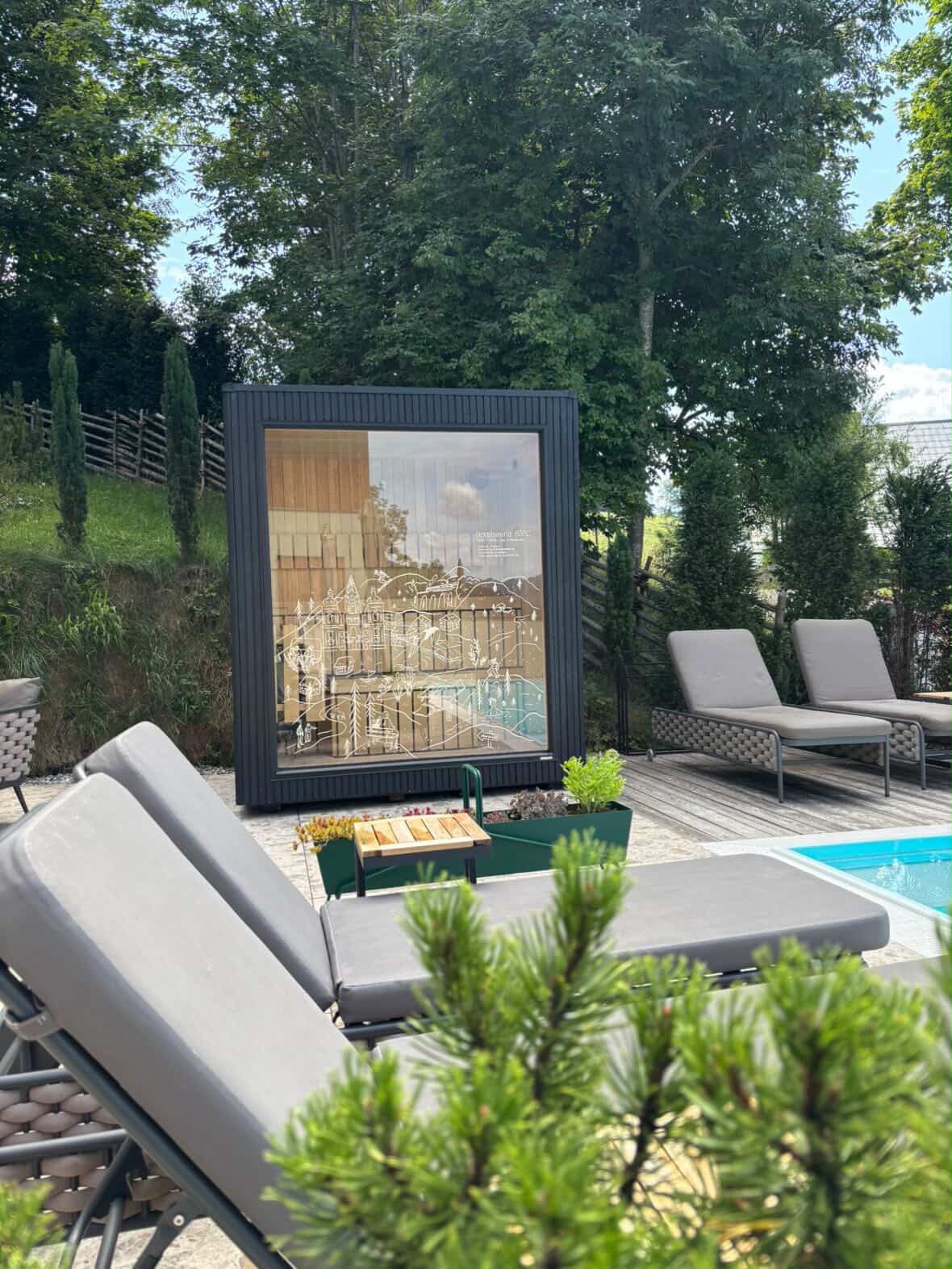Celsium Jonas Mini Outdoor Sauna – PIR Insulated