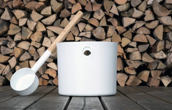 KOLO BUCKET,LADLE AS HANDLE,WHITE-29001