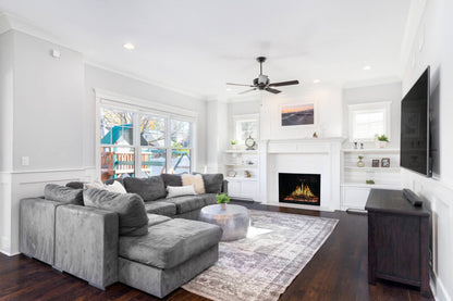 Modern Flames 30” Orion Traditional Virtual Electric Fireplace – OR30-TRAD