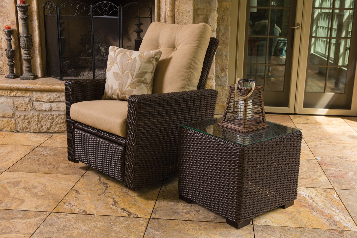 Lloyd Flanders Mesa 22" Square Cube End Table - 298022