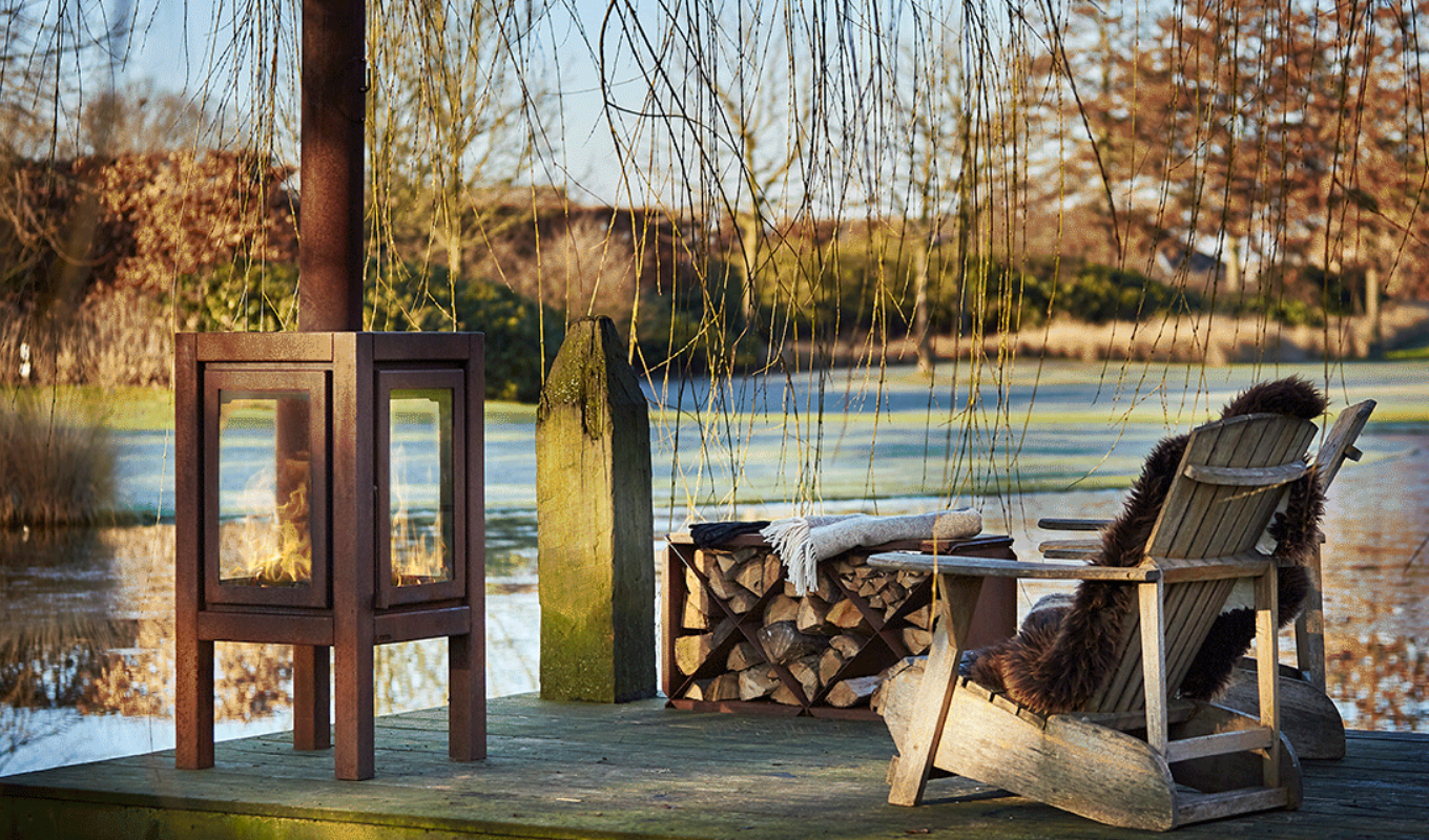 RB73 Quaruba XXL 3-Sided Glass Fireplace