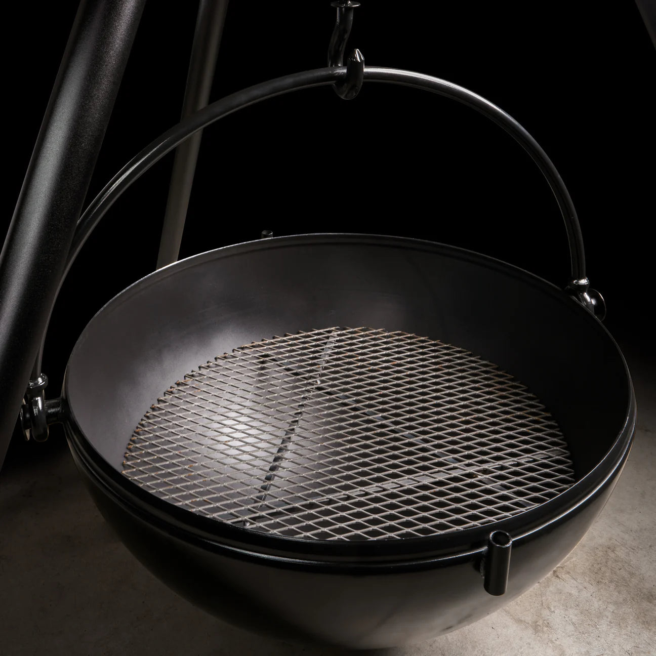 Cowboy Cauldron The Wrangler, 36 in. Diameter / 130 lb. Basin - CC-53001