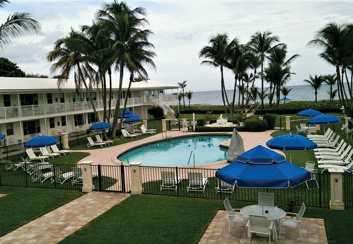 Fiberlite Key West  9.0' Double-Tier, Dome-Style Umbrella - FL8.5DT