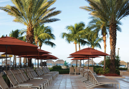 Fiberlite South Beach 7.5' Heavy-Duty Market Umbrella - FL7.5PM